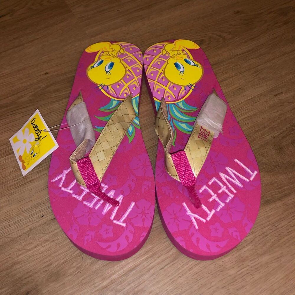 VINTAGE Y2K TWEETY FLIP FLOPS SANDALS WOMENS ADULT UNISEX SIZE 7-8 NEW TAG PINK